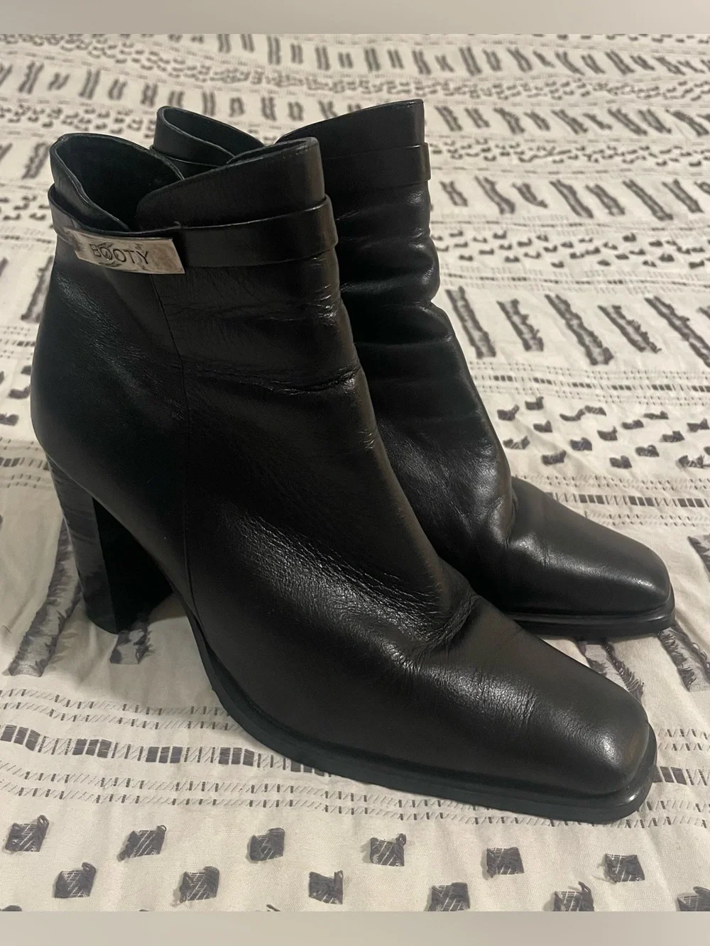 VINTAGE 90s Y2K Booty Shoes Black Leather Block Heel Square Toe Ankle Boots 8